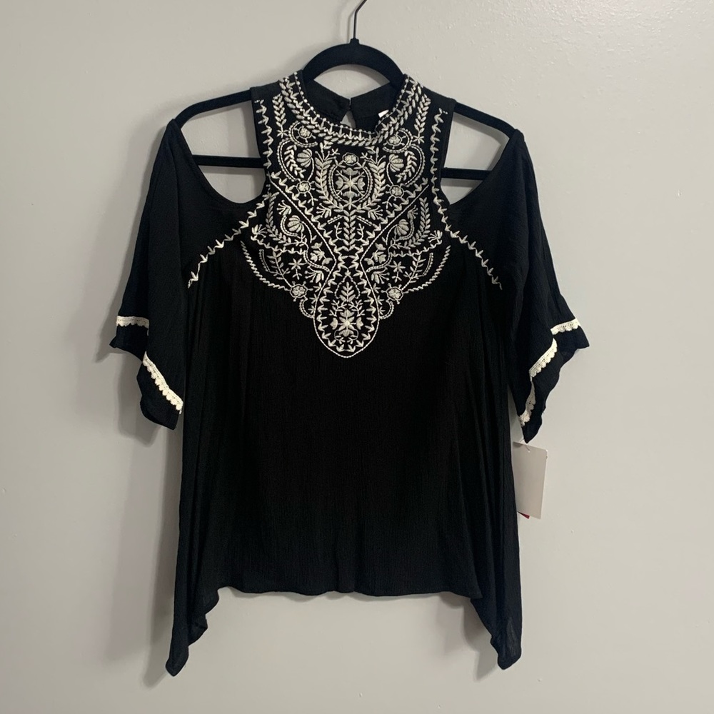 Xhilaration Cold Shoulder Top